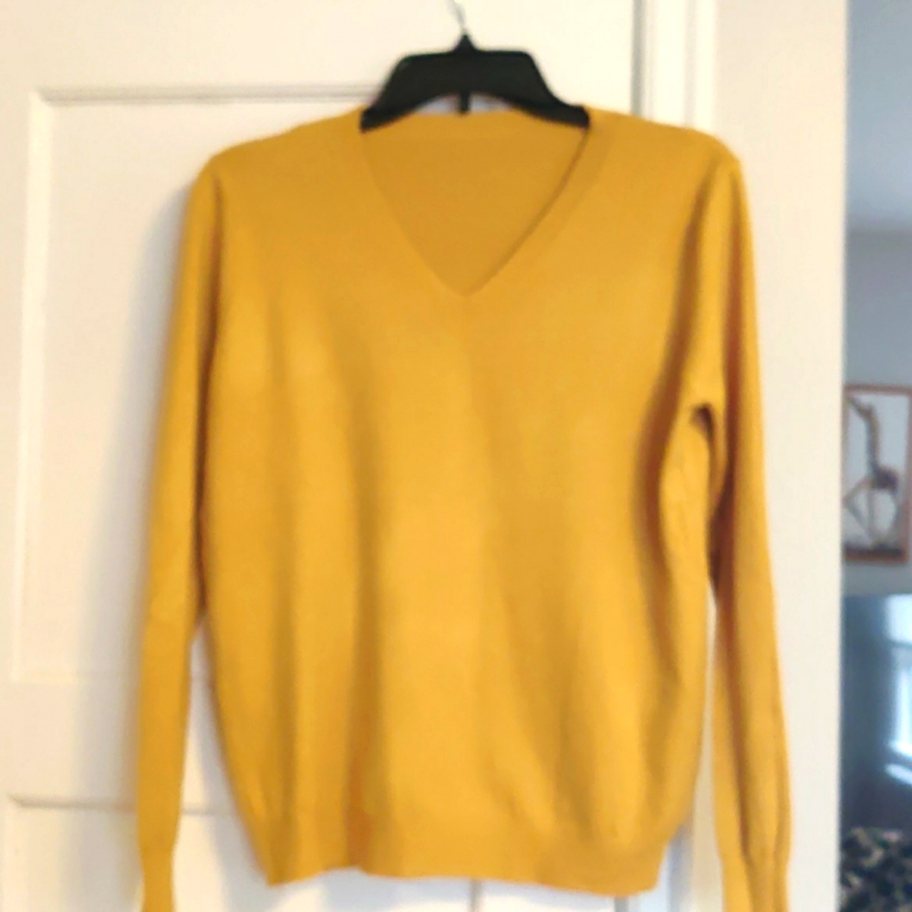 NEW!!!! Lightweight Sweater